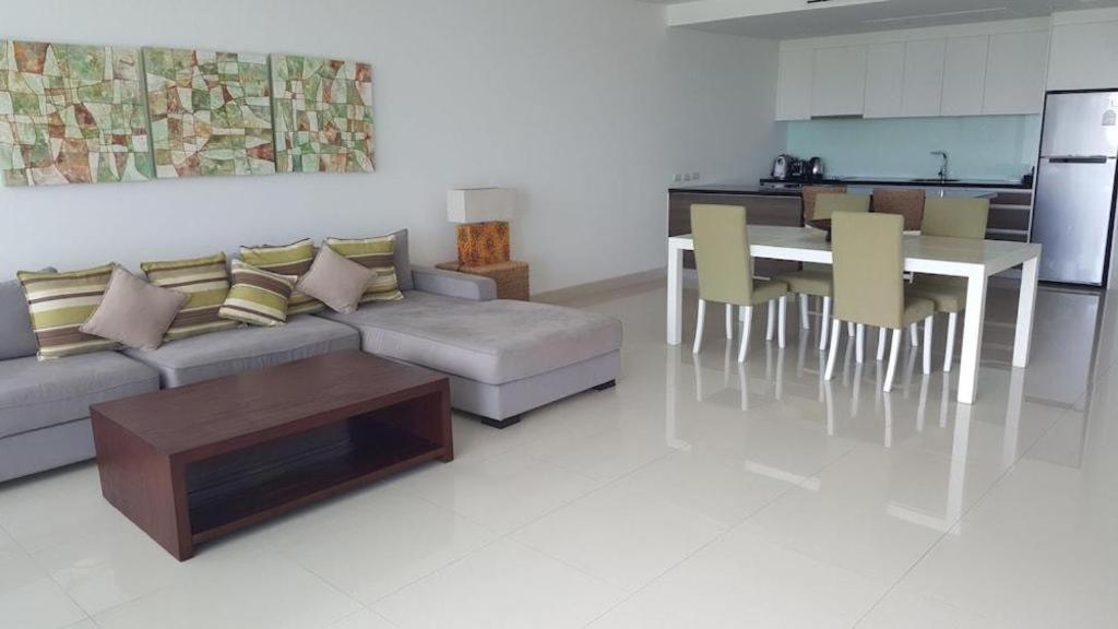 Sansuri Resort Surin Beach  Extérieur photo